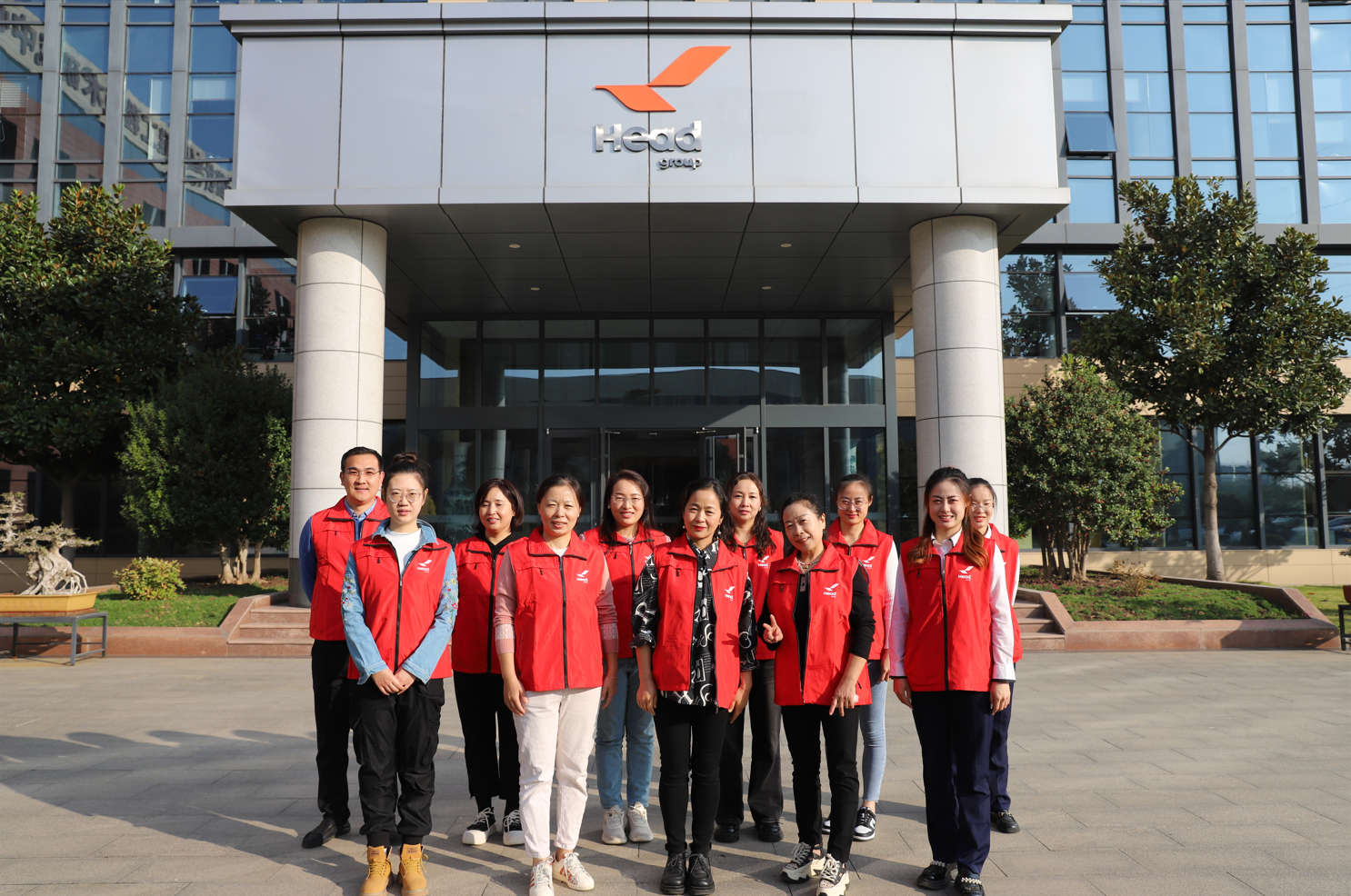 赫達(dá)集團(tuán)開展志愿者重陽節(jié)敬老、愛老志愿服務(wù)活動